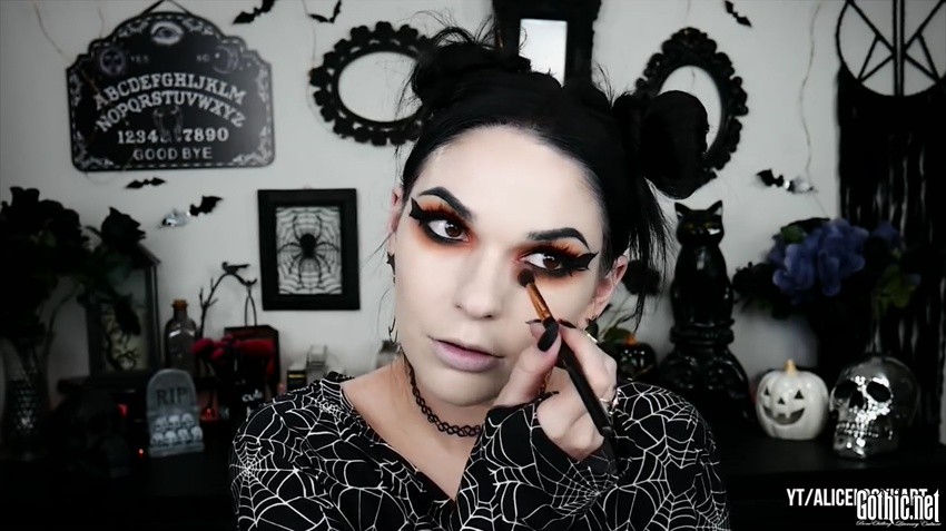 The Glamour Of The Bat – Makeup Tutorial | Gothic.net